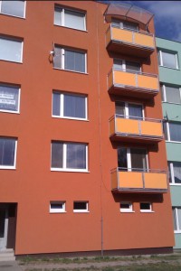 Revitalizace zahrnovala i opravu balkonů